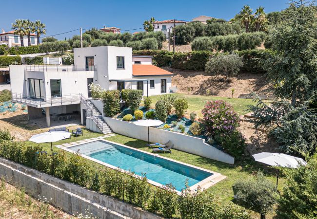 Maison à Nice - Villa contemporaine Crémat - Piscine - Climatisée Maison à Nice - Villa contemporaine Crémat - Piscine - Climatisée