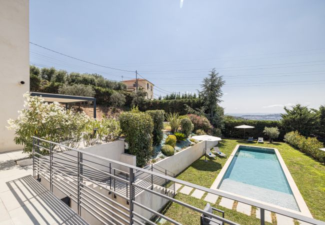 Maison à Nice - Villa contemporaine Crémat - Piscine - Climatisée Maison à Nice - Villa contemporaine Crémat - Piscine - Climatisée