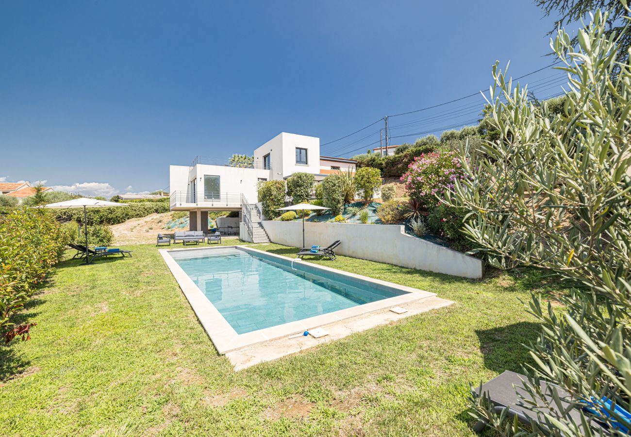 Maison à Nice - Villa contemporaine Crémat - Piscine - Climatisée