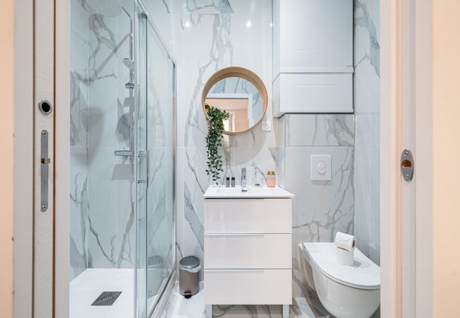 Appartement à Nice - Joli studio climatisé - proche Promenade des Anglais Appartement à Nice - Joli studio climatisé - proche Promenade des Anglais