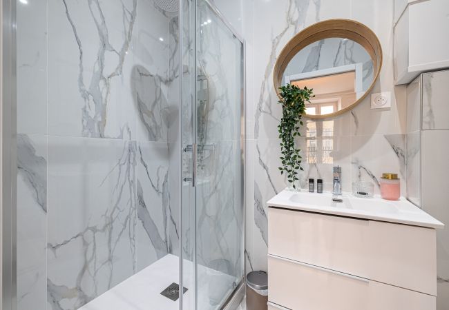 Appartement à Nice - Joli studio climatisé - proche Promenade des Anglais Appartement à Nice - Joli studio climatisé - proche Promenade des Anglais