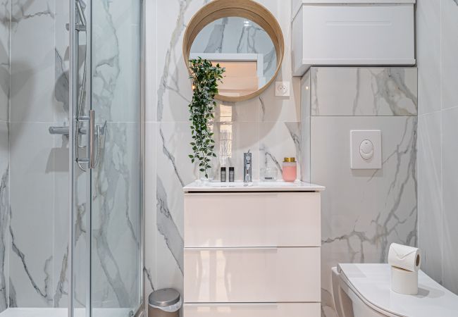 Appartement à Nice - Joli studio climatisé - proche Promenade des Anglais Appartement à Nice - Joli studio climatisé - proche Promenade des Anglais