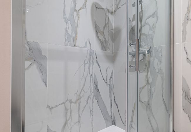 Appartement à Nice - Joli studio climatisé - proche Promenade des Anglais Appartement à Nice - Joli studio climatisé - proche Promenade des Anglais