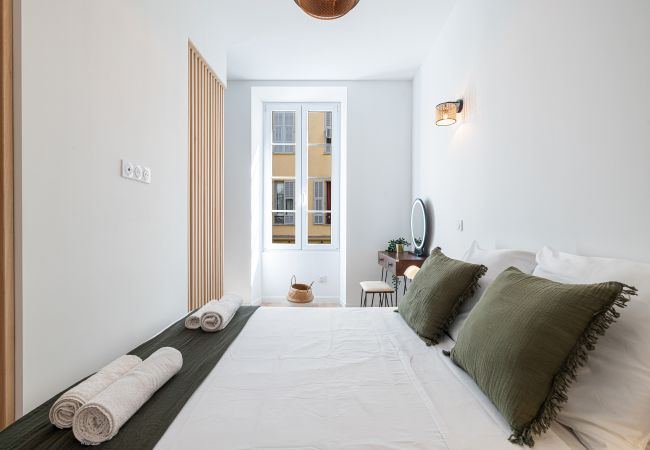 Appartement à Nice - Joli studio climatisé - proche Promenade des Anglais Appartement à Nice - Joli studio climatisé - proche Promenade des Anglais