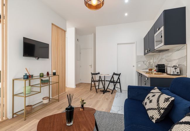 Appartement à Nice - Joli studio climatisé - proche Promenade des Anglais Appartement à Nice - Joli studio climatisé - proche Promenade des Anglais