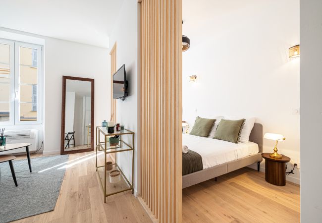 Appartement à Nice - Joli studio climatisé - proche Promenade des Anglais Appartement à Nice - Joli studio climatisé - proche Promenade des Anglais