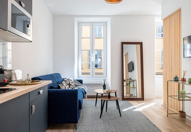 Appartement à Nice - Joli studio climatisé - proche Promenade des Anglais Appartement à Nice - Joli studio climatisé - proche Promenade des Anglais