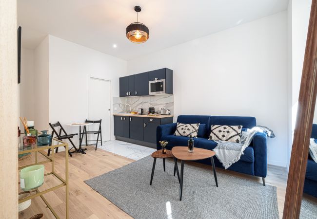 Appartement à Nice - Joli studio climatisé - proche Promenade des Anglais Appartement à Nice - Joli studio climatisé - proche Promenade des Anglais