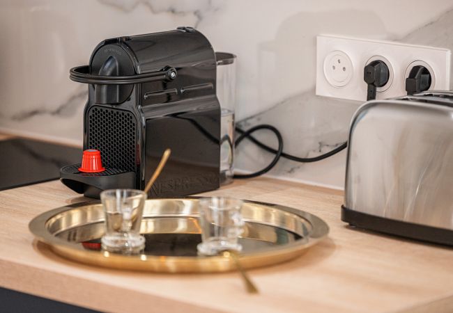 Appartement à Nice - Joli studio climatisé - proche Promenade des Anglais Appartement à Nice - Joli studio climatisé - proche Promenade des Anglais