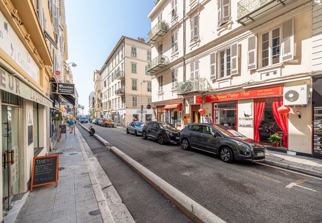 Appartement à Nice - Joli studio climatisé - proche Promenade des Anglais Appartement à Nice - Joli studio climatisé - proche Promenade des Anglais