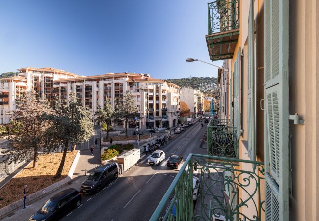 Appartement à Nice - Joli appartement avec terrasse - 3 chambres Appartement à Nice - Joli appartement avec terrasse - 3 chambres
