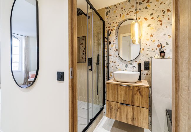 Appartement à Nice - Joli appartement climatisé - 1 chambre - Proche gare Appartement à Nice - Joli appartement climatisé - 1 chambre - Proche gare