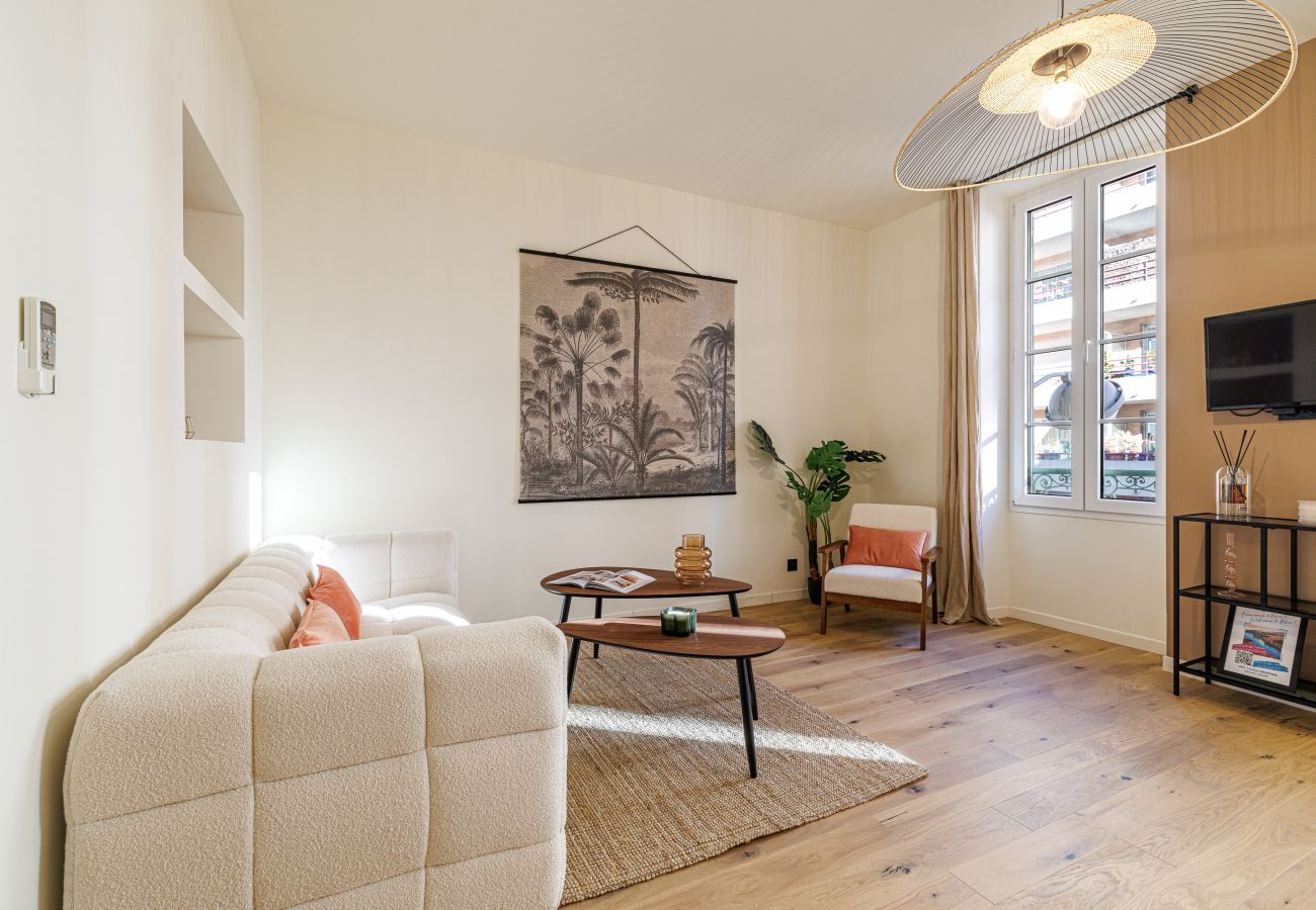 Appartement à Nice - Joli appartement climatisé - 1 chambre - Proche gare Appartement à Nice - Joli appartement climatisé - 1 chambre - Proche gare