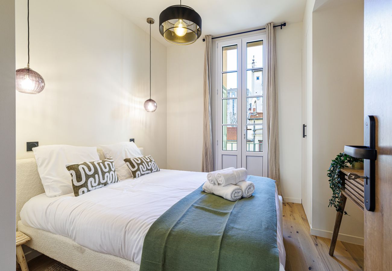 Appartement à Nice - Joli appartement climatisé - 1 chambre - Proche gare Appartement à Nice - Joli appartement climatisé - 1 chambre - Proche gare