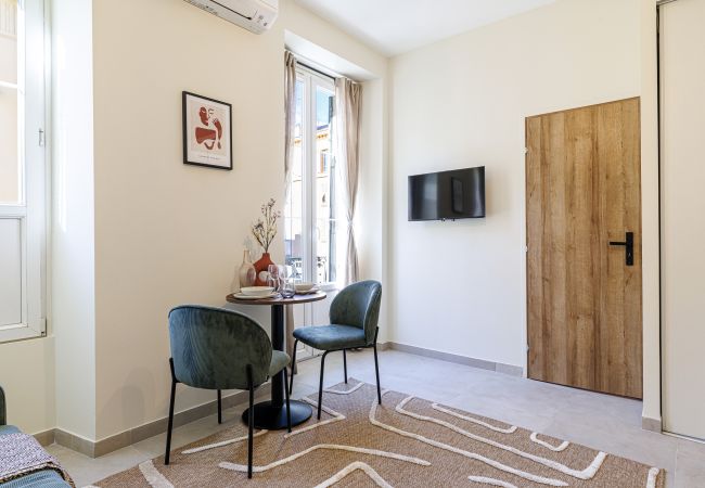 Appartement à Nice - Charmant 2 pièces - Centre-ville Appartement à Nice - Charmant 2 pièces - Centre-ville