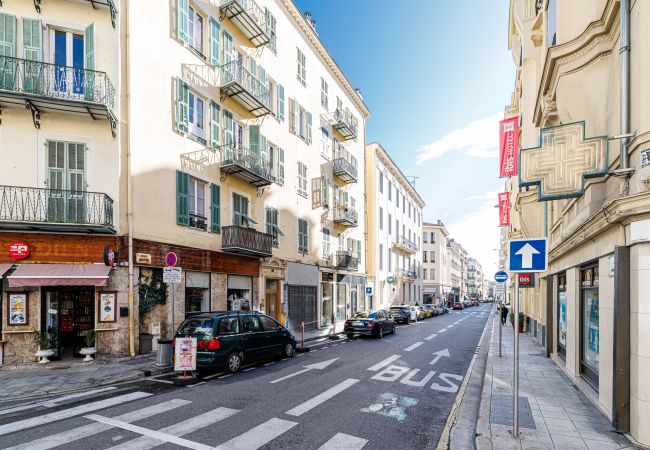 Appartement à Nice - Charmant 2 pièces - Centre-ville Appartement à Nice - Charmant 2 pièces - Centre-ville