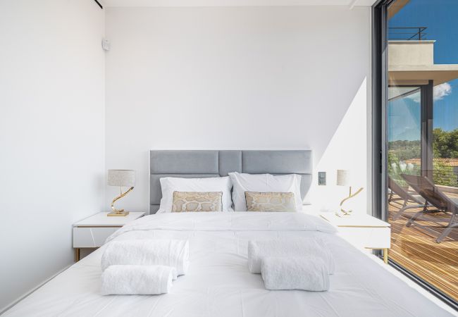 Villa à Mougins - Villa d’Exception à Mougins – Luxe, Piscine et Spa Villa à Mougins - Villa d’Exception à Mougins – Luxe, Piscine et Spa