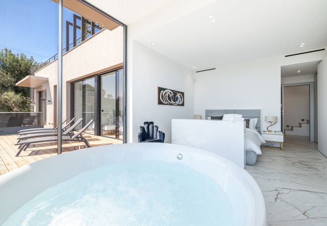 Villa à Mougins - Villa d’Exception à Mougins – Luxe, Piscine et Spa Villa à Mougins - Villa d’Exception à Mougins – Luxe, Piscine et Spa