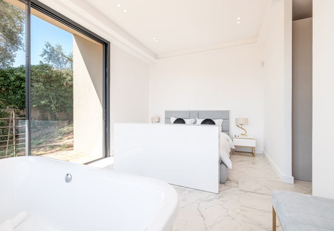 Villa à Mougins - Villa d’Exception à Mougins – Luxe, Piscine et Spa Villa à Mougins - Villa d’Exception à Mougins – Luxe, Piscine et Spa