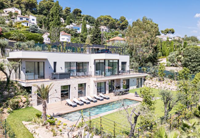 Villa à Mougins - Villa d’Exception à Mougins – Luxe, Piscine et Spa Villa à Mougins - Villa d’Exception à Mougins – Luxe, Piscine et Spa