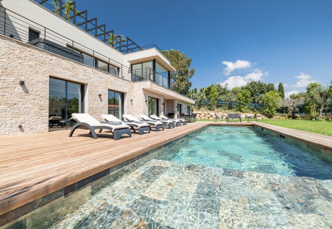 Villa à Mougins - Villa d’Exception à Mougins – Luxe, Piscine et Spa Villa à Mougins - Villa d’Exception à Mougins – Luxe, Piscine et Spa