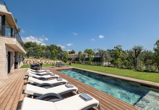 Villa à Mougins - Villa d’Exception à Mougins – Luxe, Piscine et Spa Villa à Mougins - Villa d’Exception à Mougins – Luxe, Piscine et Spa