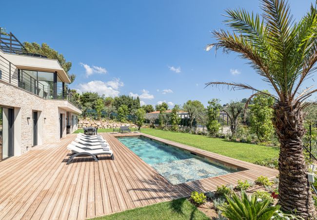 Villa à Mougins - Villa d’Exception à Mougins – Luxe, Piscine et Spa Villa à Mougins - Villa d’Exception à Mougins – Luxe, Piscine et Spa