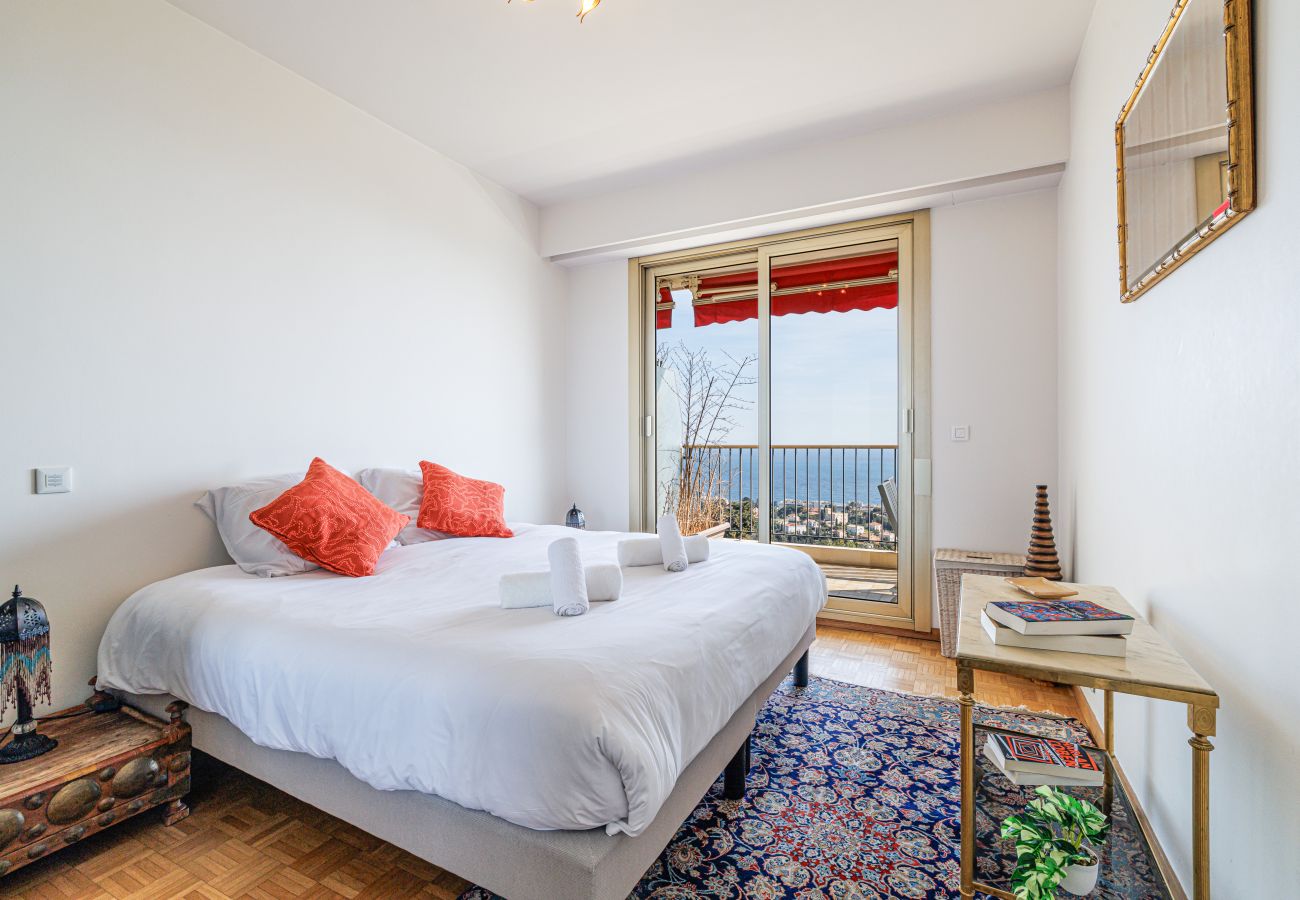 Appartement à Nice - Spacieux 2P avec Terrasse - Magnifique vue mer dégagée  Appartement à Nice - Spacieux 2P avec Terrasse - Magnifique vue mer dégagée
