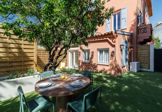  à Nice - Un havre de paix climatisé avec jardin et jacuzzi