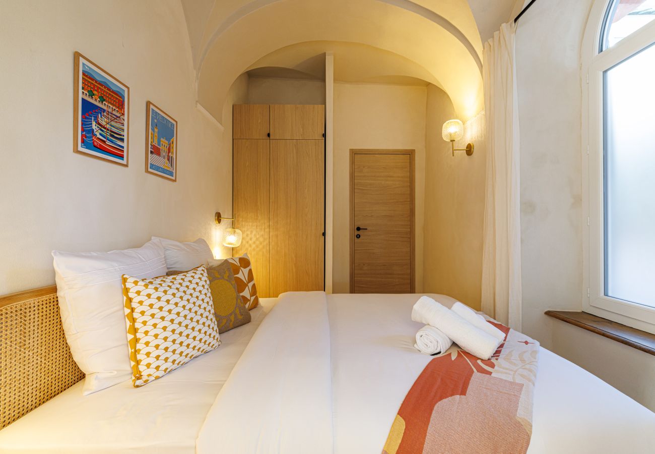Appartement à Nice - Un havre de paix climatisé avec jardin et jacuzzi Appartement à Nice - Un havre de paix climatisé avec jardin et jacuzzi