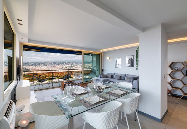 Appartement à Nice - Vue mer panoramique • Dernier étage • Garage privé • Clim Appartement à Nice - Vue mer panoramique • Dernier étage • Garage privé • Clim