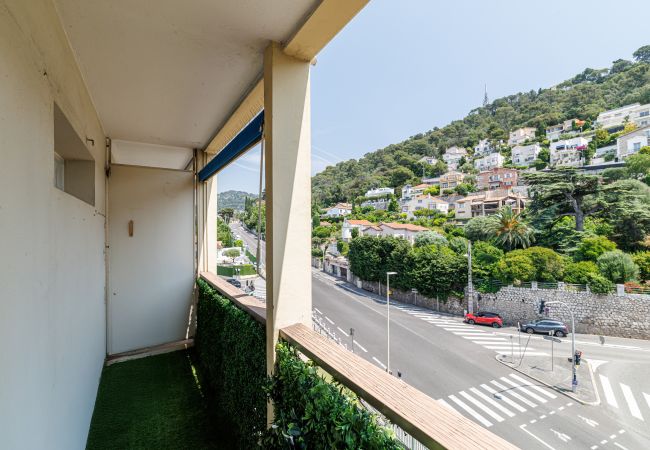 Appartement à Nice - Vue mer panoramique • Dernier étage • Garage privé • Clim Appartement à Nice - Vue mer panoramique • Dernier étage • Garage privé • Clim