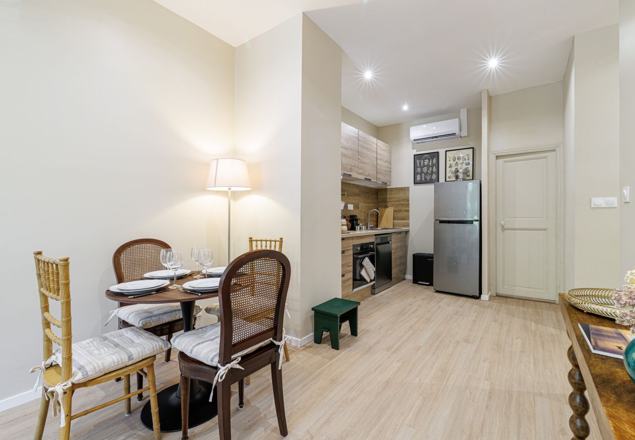 Appartement à Nice - Élégant 3 pièces avec grande terrasse – Port/Riquier Appartement à Nice - Élégant 3 pièces avec grande terrasse – Port/Riquier