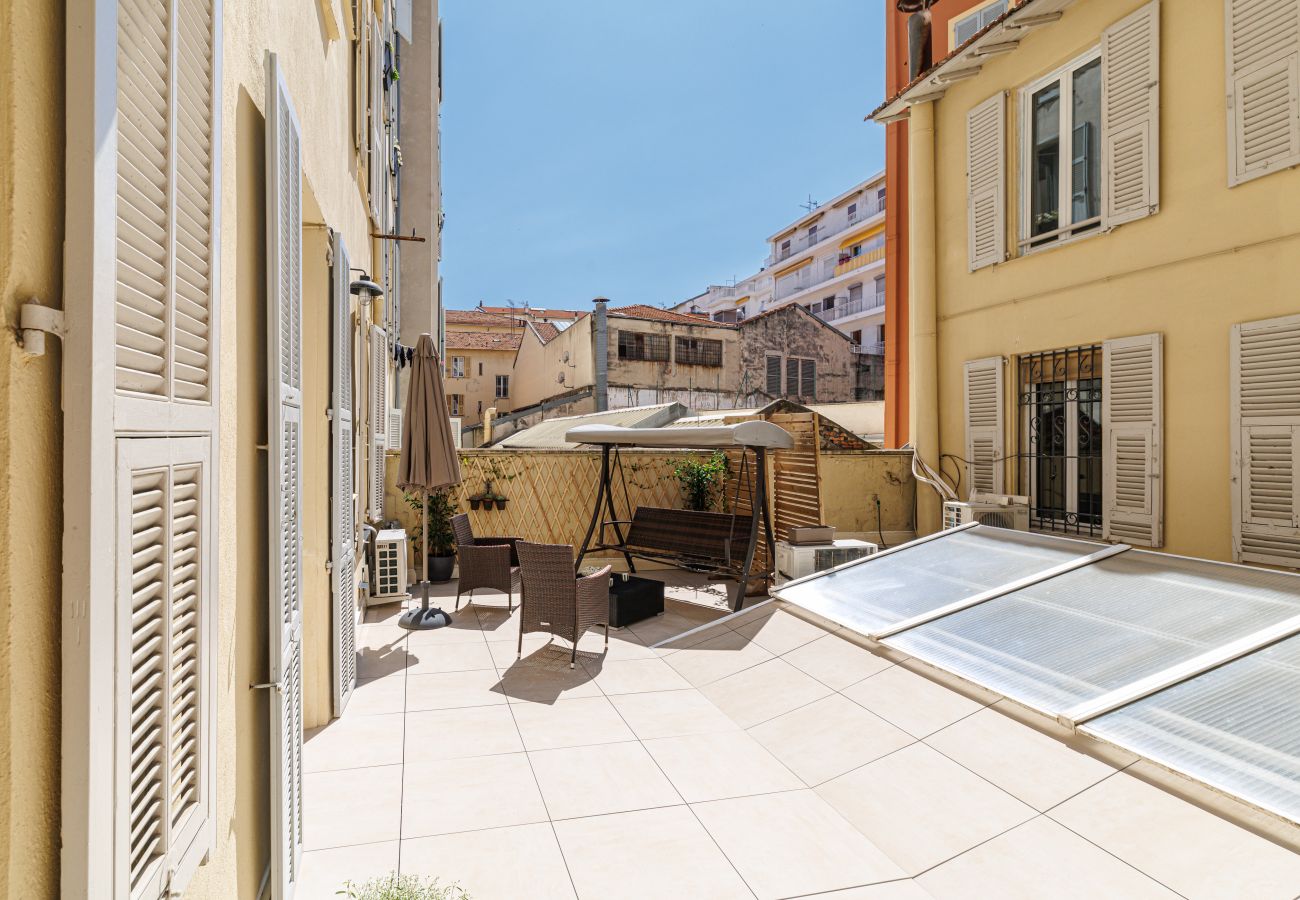 Appartement à Nice - Élégant 3 pièces avec grande terrasse – Port/Riquier Appartement à Nice - Élégant 3 pièces avec grande terrasse – Port/Riquier