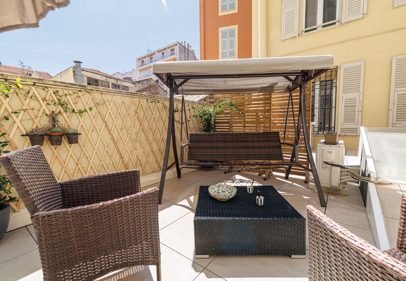Appartement à Nice - Élégant 3 pièces avec grande terrasse – Port/Riquier Appartement à Nice - Élégant 3 pièces avec grande terrasse – Port/Riquier