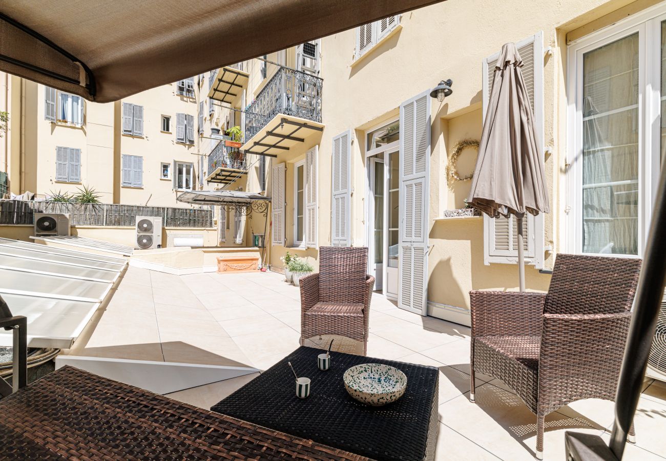 Appartement à Nice - Élégant 3 pièces avec grande terrasse – Port/Riquier Appartement à Nice - Élégant 3 pièces avec grande terrasse – Port/Riquier