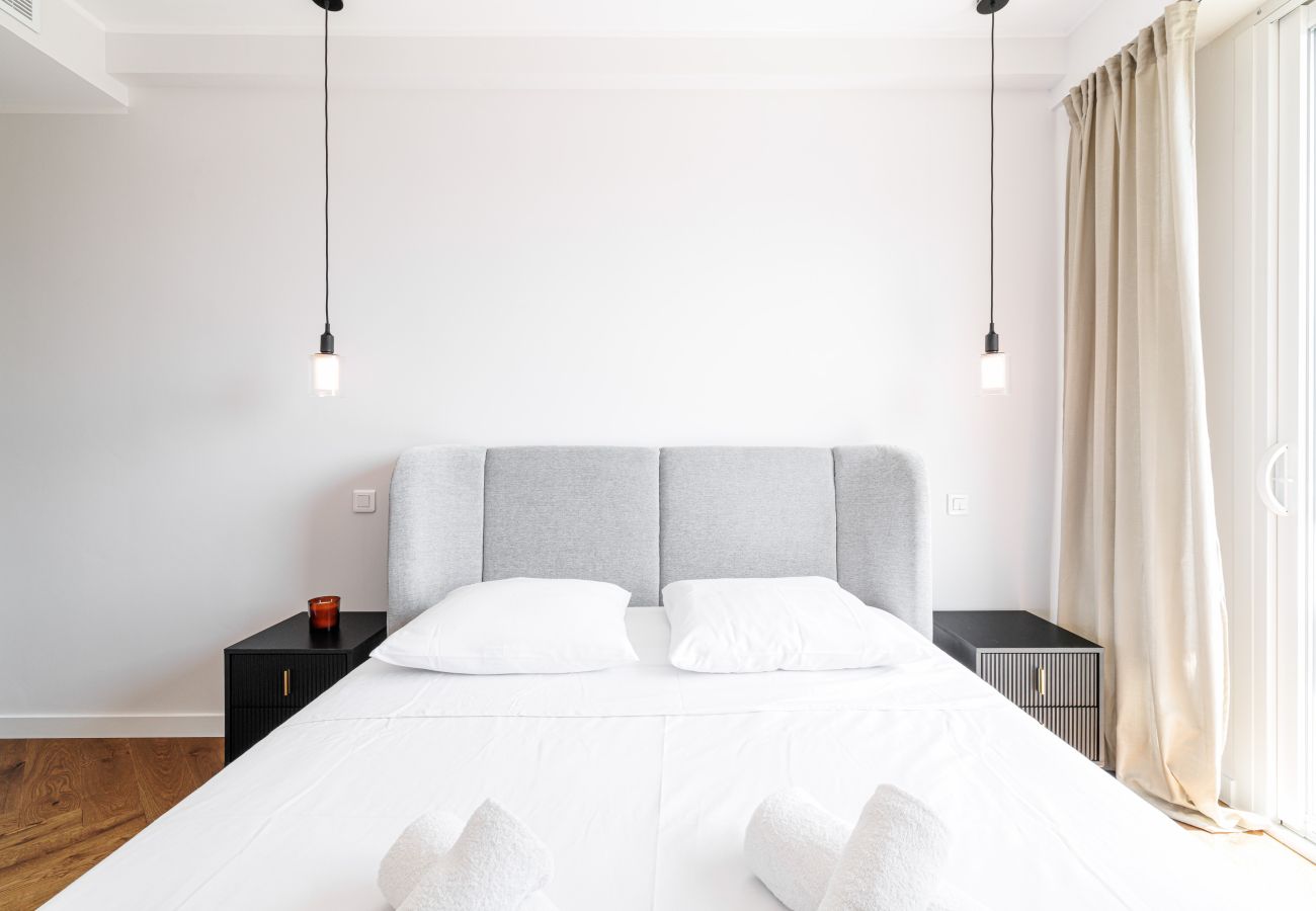 Appartement à Nice - Superbe 3 pièces rénové à Nice Cimiez – Calme & confort Appartement à Nice - Superbe 3 pièces rénové à Nice Cimiez – Calme & confort