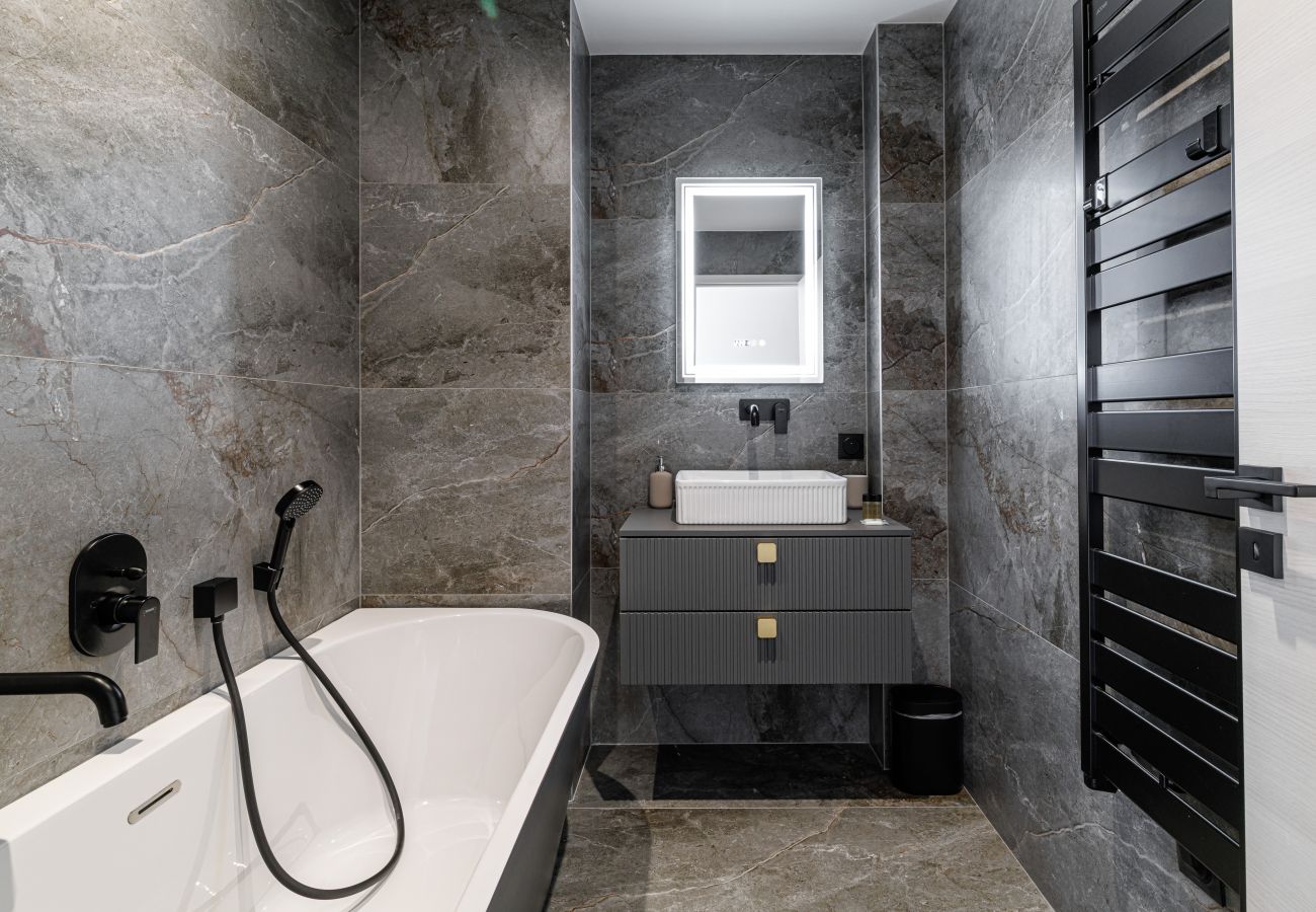 Appartement à Nice - Superbe 3 pièces rénové à Nice Cimiez – Calme & confort Appartement à Nice - Superbe 3 pièces rénové à Nice Cimiez – Calme & confort