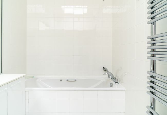 Appartement à Villefranche-sur-Mer - Penthouse d’exception – Vue mer panoramique • Piscine • Terrasse • 4 suites