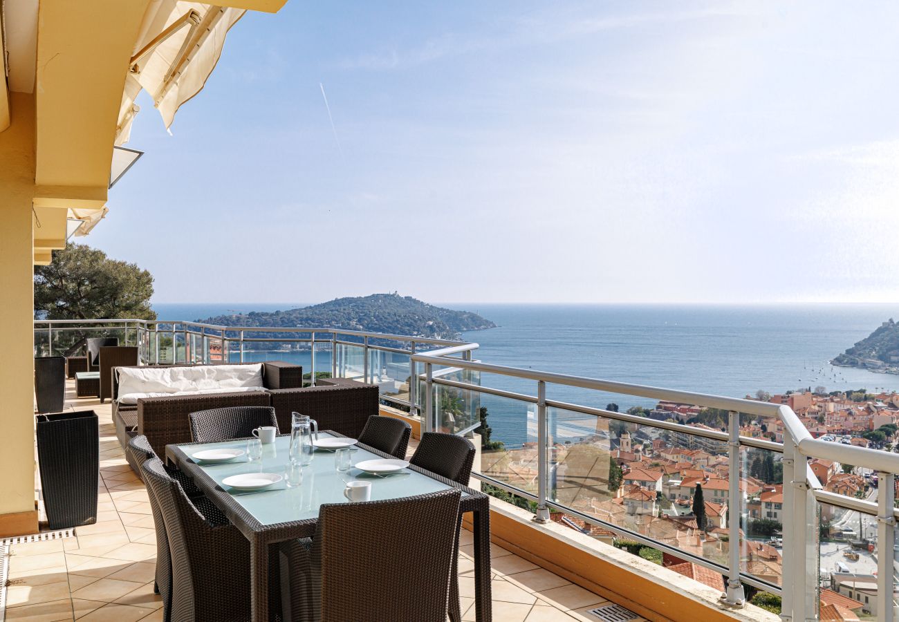 Appartement à Villefranche-sur-Mer - Penthouse d’exception – Vue mer panoramique • Piscine • Terrasse • 4 suites