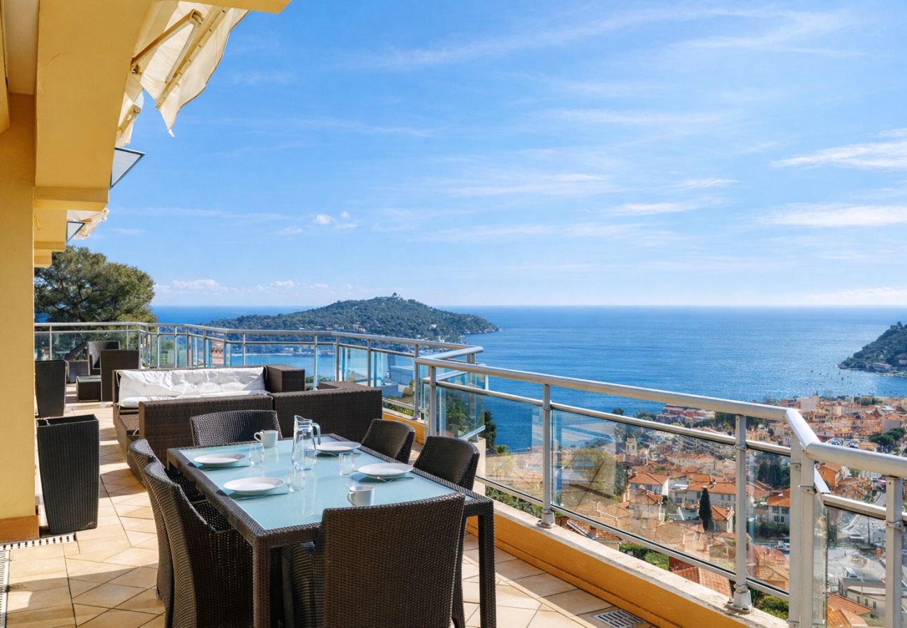 Appartement à Villefranche-sur-Mer - Penthouse d’exception – Vue mer panoramique • Piscine • Terrasse • 4 suites