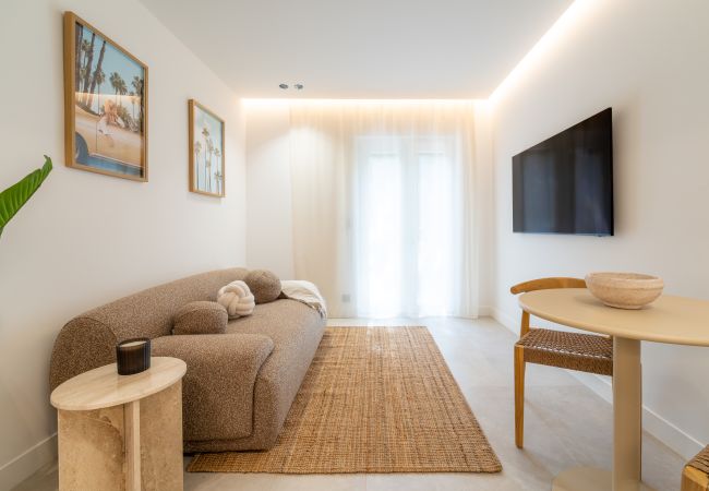  à Eze - 2 pièces, patio privatif — plage à 2 min à pied