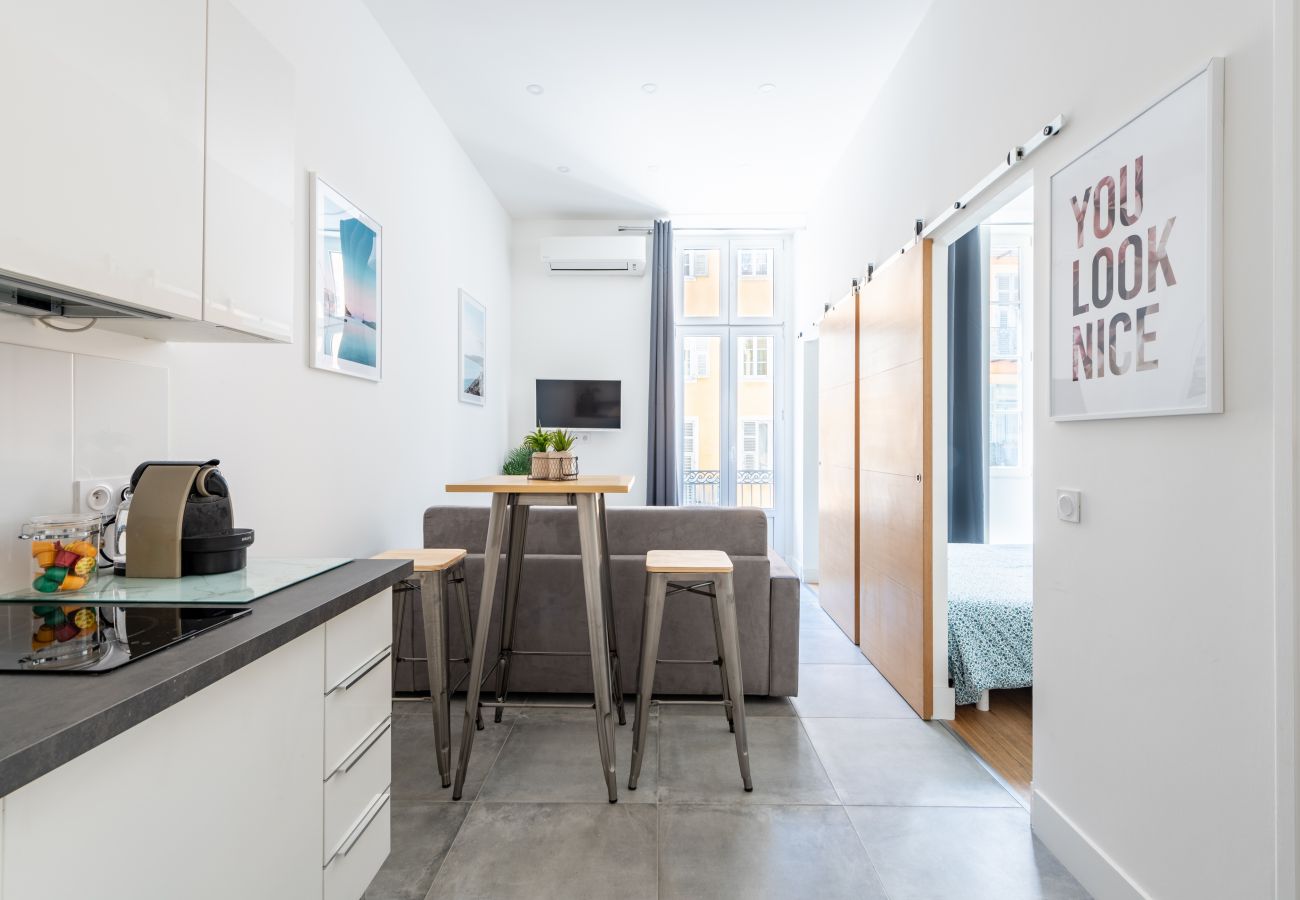 Apartment in Nice - Beautiful 1-bedroom apartment Place Garibaldi
