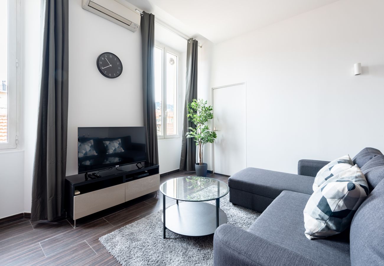 Apartment in Nice - Magnificent 2 bedrooms, Garibaldi - Port of Nice