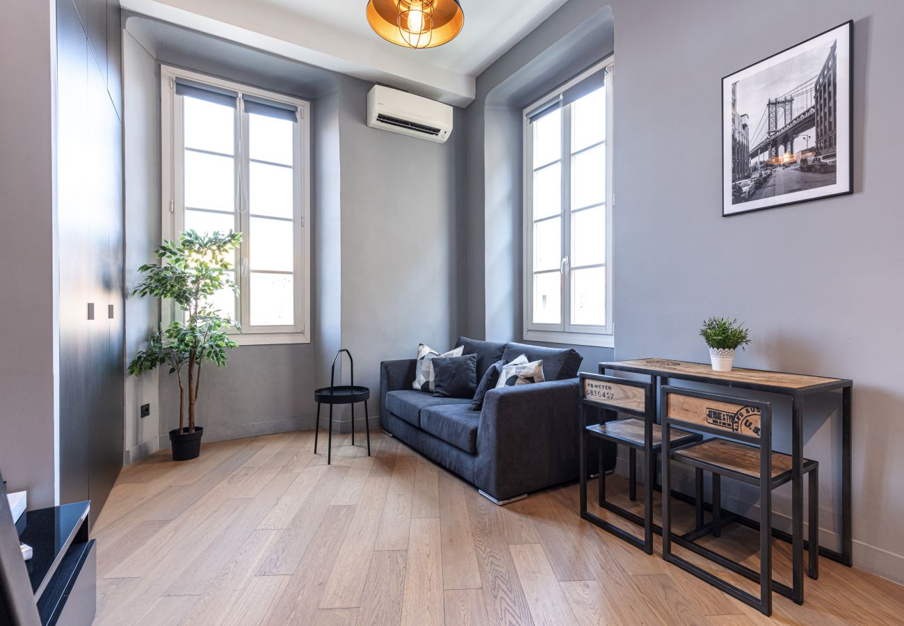 Studio in Nice - Magnifique Studio Mezzanine - Port de Nice Studio in Nice - Magnifique Studio Mezzanine - Port de Nice