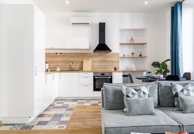 Apartment in Nice - Modern 2 bedrooms - Pedestrian Area - A/C Apartment in Nice - Modern 2 bedrooms - Pedestrian Area - A/C