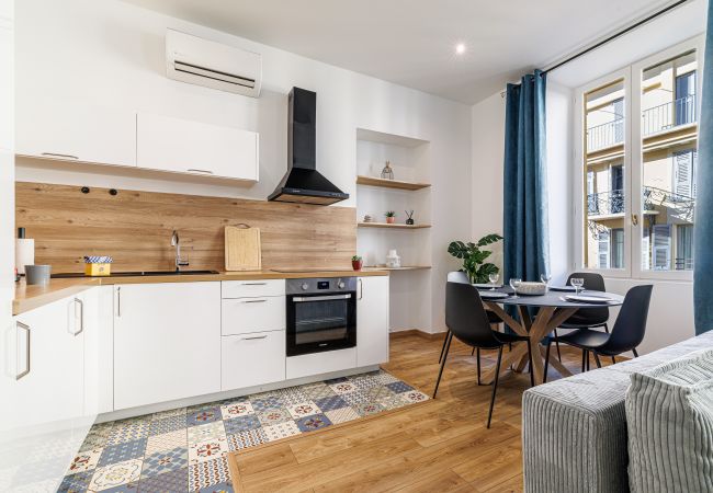 Apartment in Nice - Modern 2 bedrooms - Pedestrian Area - A/C Apartment in Nice - Modern 2 bedrooms - Pedestrian Area - A/C