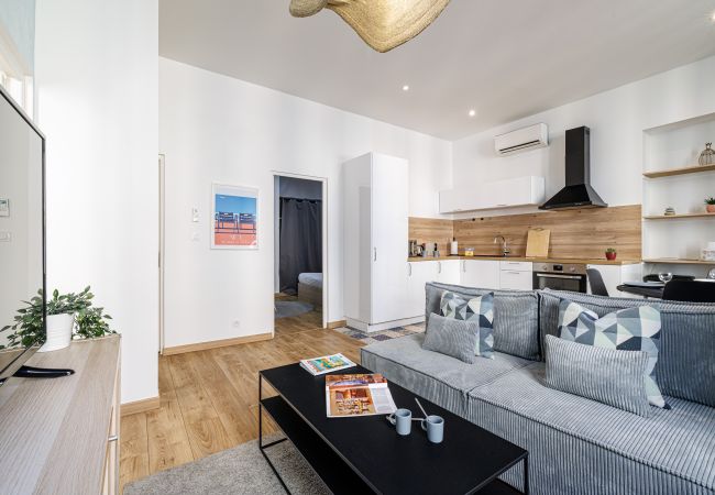 Apartment in Nice - Modern 2 bedrooms - Pedestrian Area - A/C Apartment in Nice - Modern 2 bedrooms - Pedestrian Area - A/C