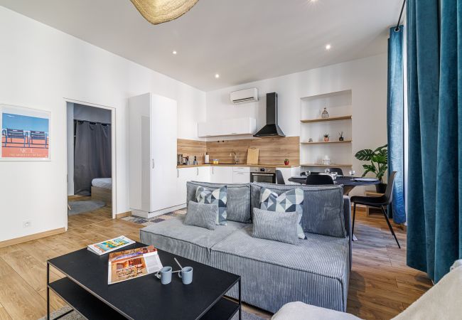Apartment in Nice - Modern 2 bedrooms - Pedestrian Area - A/C Apartment in Nice - Modern 2 bedrooms - Pedestrian Area - A/C
