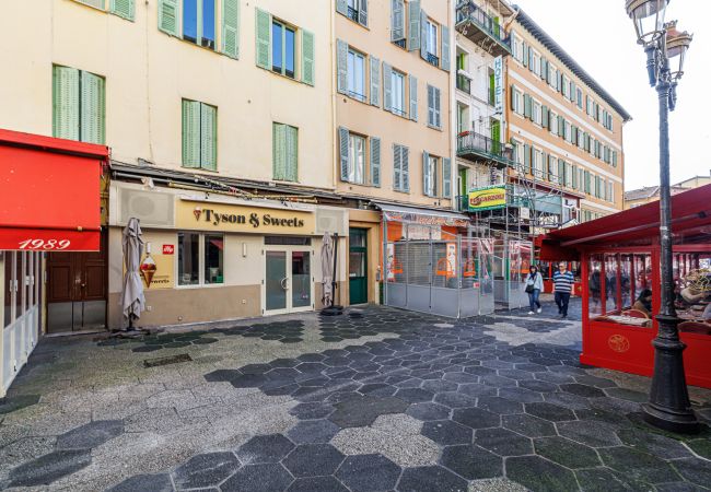 Apartment in Nice - Modern 2 bedrooms - Pedestrian Area - A/C Apartment in Nice - Modern 2 bedrooms - Pedestrian Area - A/C